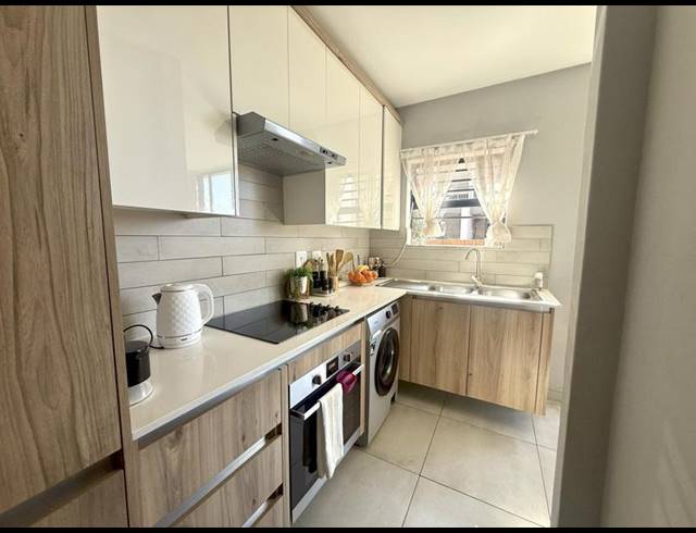 3 BEDROOM APARTMENT FOR SALE IN SILVER LAKES